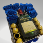 ROSAS AZULES CON CHOCOLATES