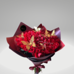 ROSAS ROJAS CON MARIPOSAS